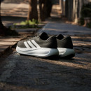 Мужская обувь adidas Running Response Runner 2 KJ1736 - черные