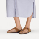 Женские шлепанцы Birkenstock Gizeh Rivet 1031649 - коричневые