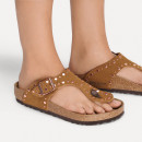 Женские шлепанцы Birkenstock Gizeh Rivet 1031649 - коричневые