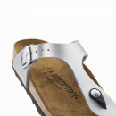 Сандалии Birkenstock Gizeh 43853 - серебристые