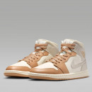 Женские кроссовки Nike Air Jordan 1 Mid BQ6472-118 - мультиколор