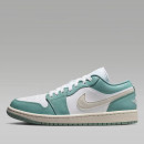 Женские кроссовки Nike Air Jordan 1 Low DC0774-138 - мятно-белые