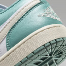 Женские кроссовки Nike Air Jordan 1 Low DC0774-138 - мятно-белые