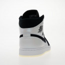 Мужские кроссовки Air Jordan 1 Mid SE DH6933-100 - черно-белые