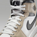 Мужские кроссовки Air Jordan 1 Mid DQ8426-153 - бело-бежевые