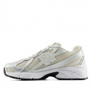 Подростковые кроссовки New Balance G7402A3 - бежевые