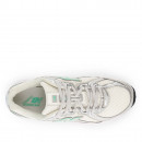 Подростковые кроссовки New Balance G7402H8 - белые