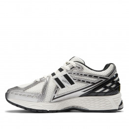 Кроссовки New Balance M1906RER - серебряные