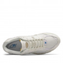 Унисекс обувь New Balance M2002RDC - белые