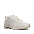 Унисекс обувь New Balance M2002RDC - белые