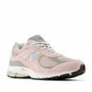 Кроссовки New Balance M2002RFC - розовые