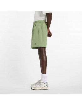 Мужские шорты New Balance MB6174CDAAR - зеленые