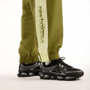 Мужские брюки New Balance Trackside MB62A8LTGEE - зеленые