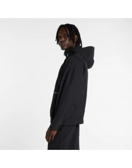 Мужская куртка New Balance MJO5BXBK - черная