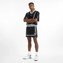 Мужские шорты New Balance MS51608BK - черные