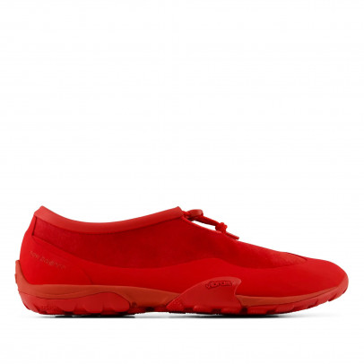 Универсальная обувь New Balance Minimus MT10T8E8 - красные