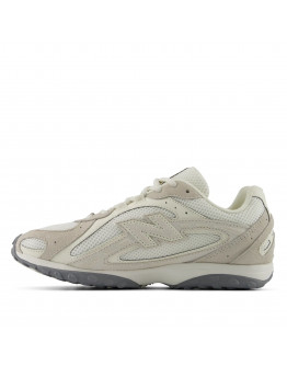 Кроссовки для женщин New Balance U204LCCB - бежевые