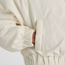 Женская куртка New Balance WJ61D8YXSST - бежевый