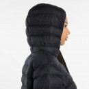 Женская куртка New Balance WO53500BK - черная