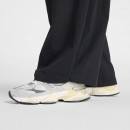 Женские брюки New Balance Cargo WP53504BK - черные