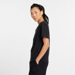 Женская футболка New Balance WT43583BK - черная