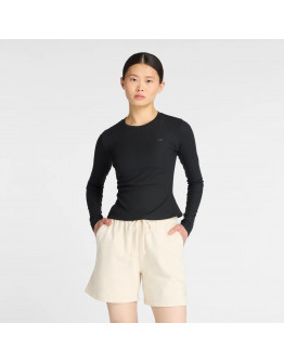 Женская футболка New Balance WT53133BK - черная