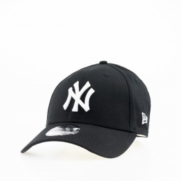 Шапка New Era League Essential 9Forty New York Yankees 10531941 - черная