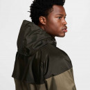 Мужская куртка Nike Sportswear Windrunner DA0001-222 - зеленая