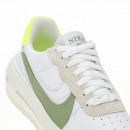 Кроссовки Nike Air Force 1 PLT.AF.ORM FJ4739-100 - белые