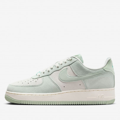 Женская обувь Nike Air Force 1 '07 SE HQ1497-099 - зеленый-белый