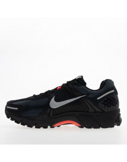 Мужская обувь Nike Zoom Vomero 5 HV2527-002 - черные