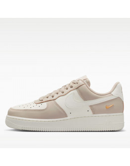 Женские кроссовки Nike Air Force 1 '07 IV5197-200 - бежевые