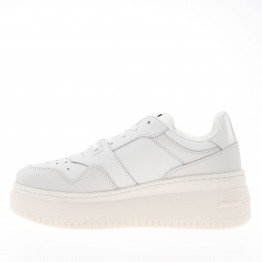 Обувь Tommy Jeans TJW Retro Flatform Charm EN0EN02421-YBL - белые