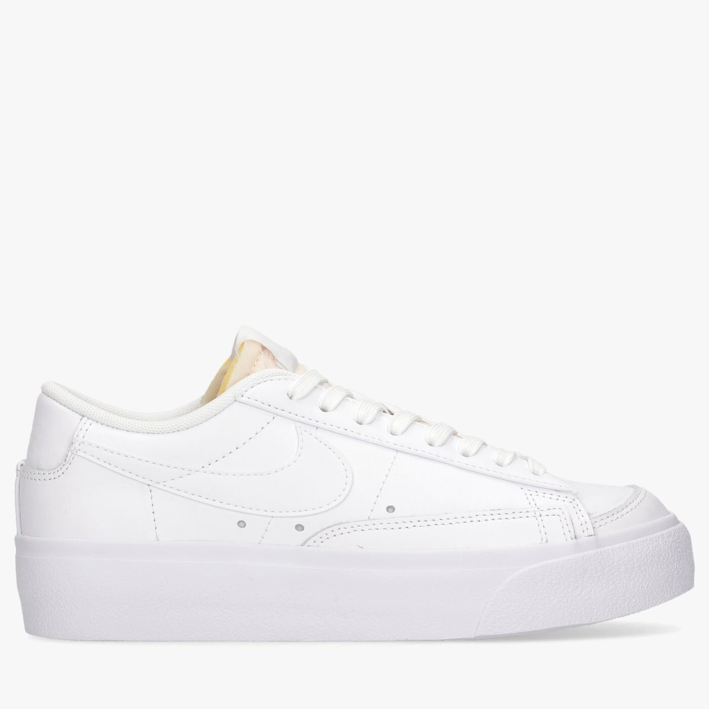 Blazer low platform. Nike Blazer Low platform White. Nike Blazer Low platform. Кеды Nike Blazer Low platform. Nike Blazer Low White.