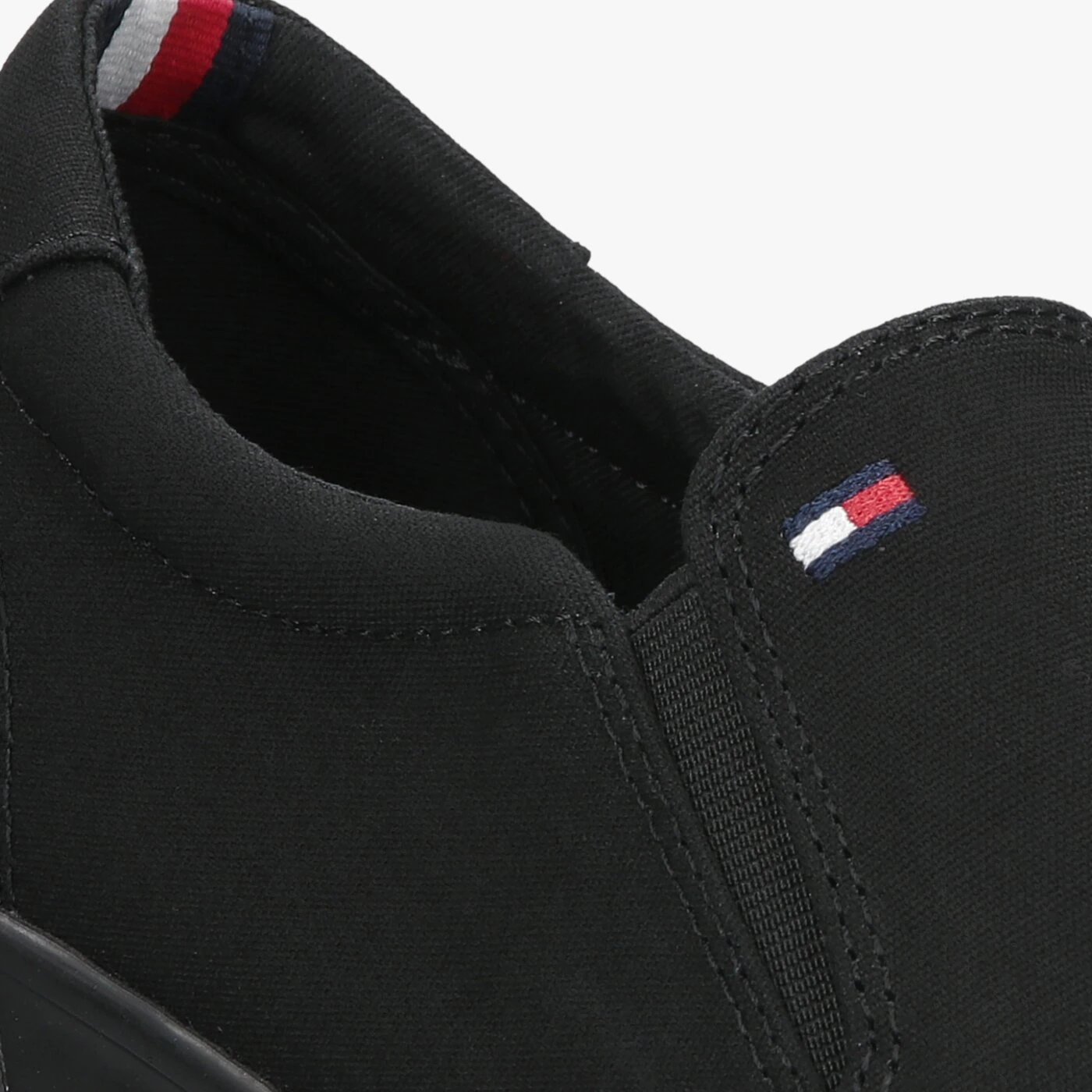 TOMMY HILFIGER ICONIC SLIP ON SNEAKER